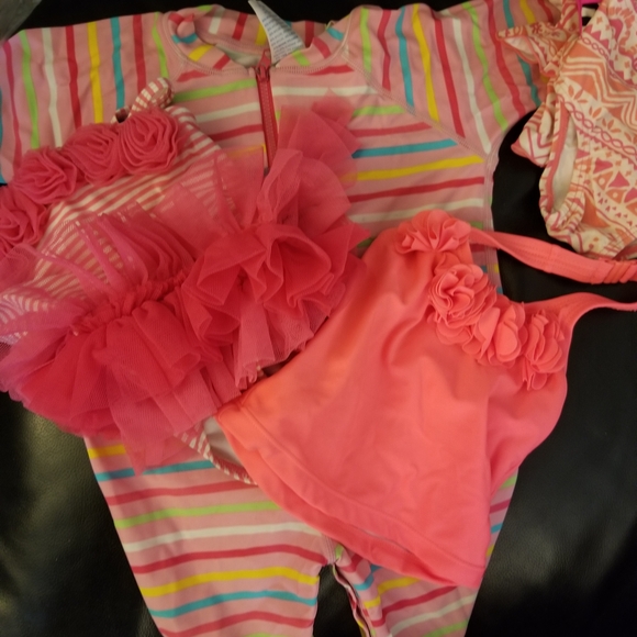 Colorful Baby Swimsuits Lot - Mostly 6-12m - Picture 4 of 4